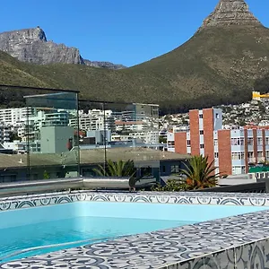Apartment In Sea Point., Cape Town